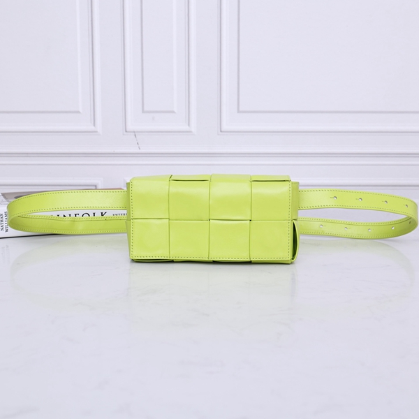 ボッテガヴェネタバッグ正面デザイン